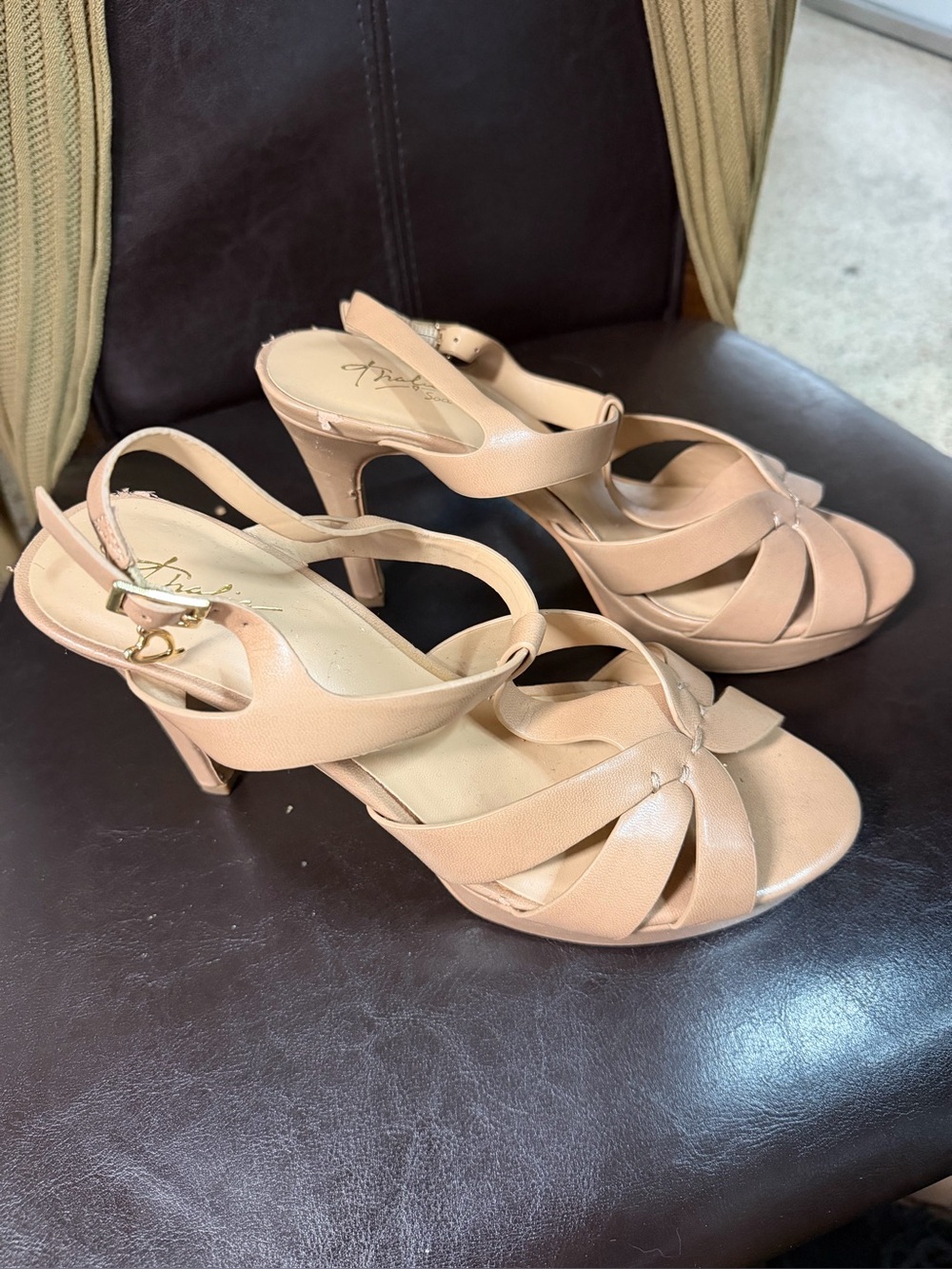 Thalia Sodi... Women's Nude Strappy Slingback Heels